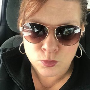 Meet your Posher, Lynette